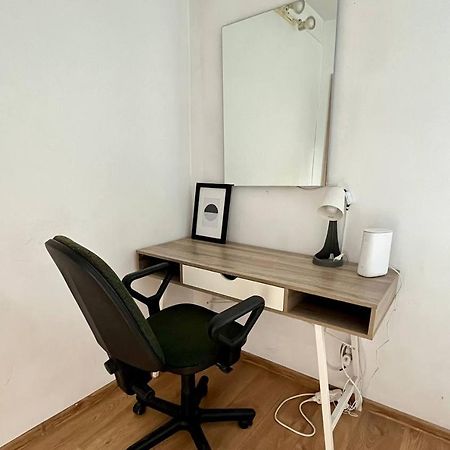 Comfy, Nice And Small Room In 크라쿠프 외부 사진