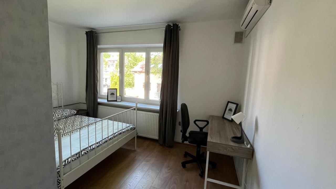 Comfy, Nice And Small Room In 크라쿠프 외부 사진