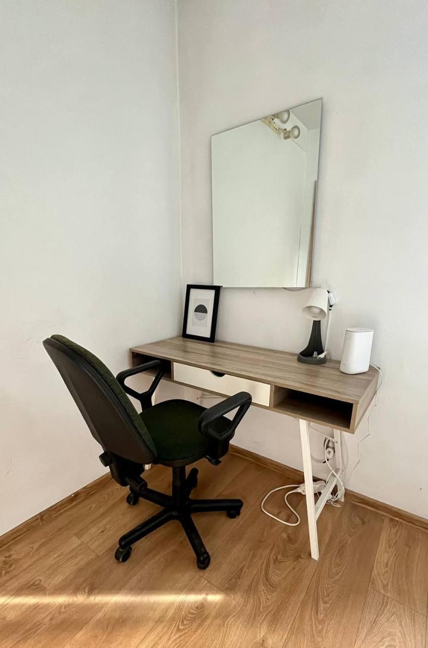 Comfy, Nice And Small Room In 크라쿠프 외부 사진